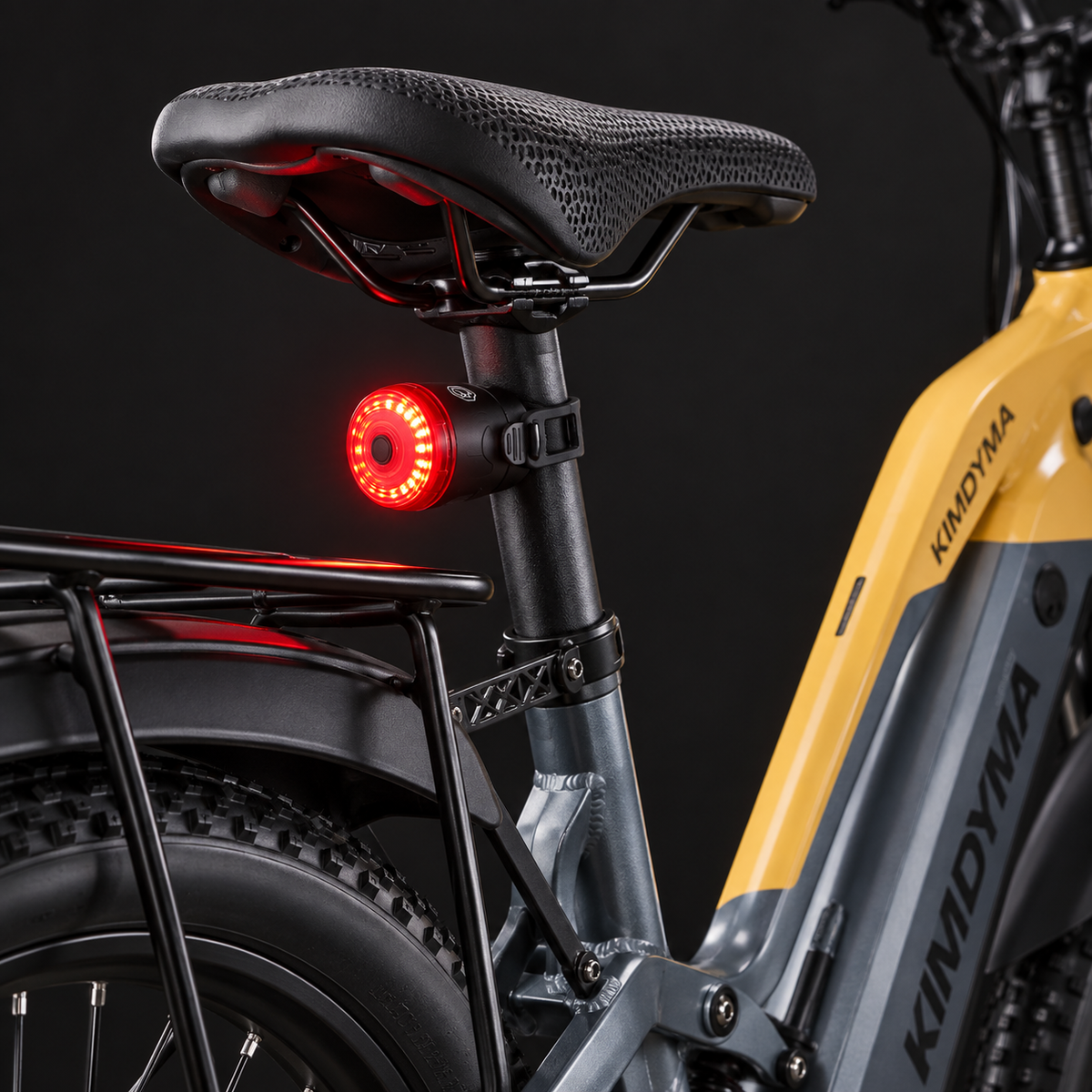 Smart Rear Light – Auto On/Off, Brake Sensing